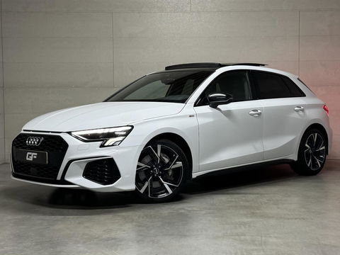 Audi A3 Sportback 35 TFSI S-Line Black Edition Pano CarPlay NAP