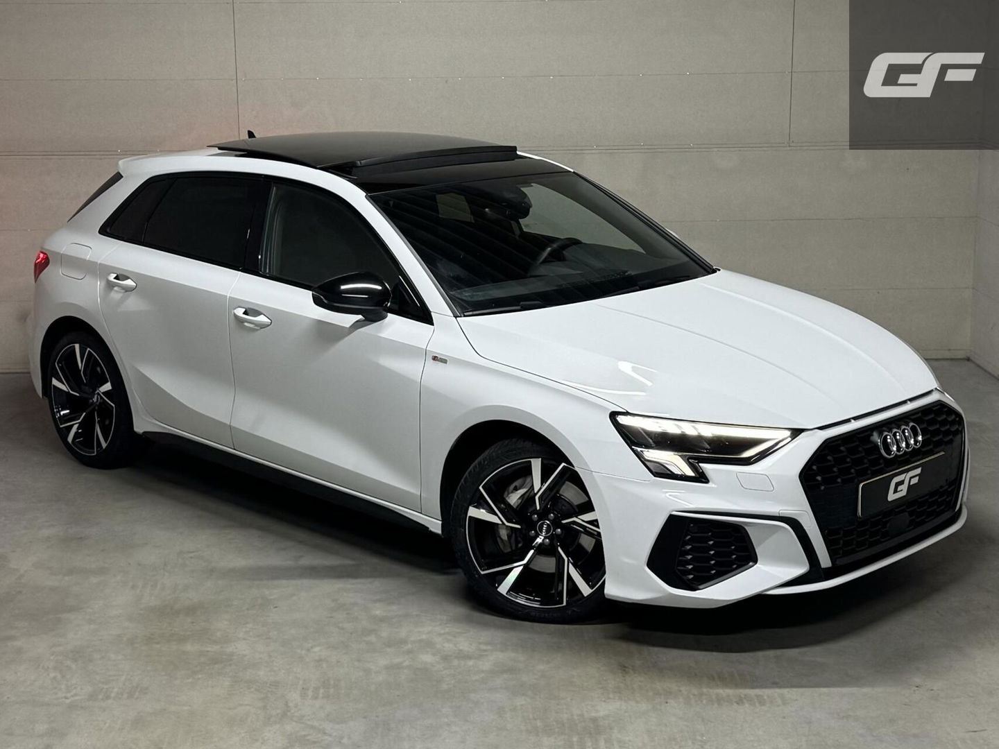 Audi A3 Sportback 35 TFSI S-Line Black Edition Pano CarPlay NAP