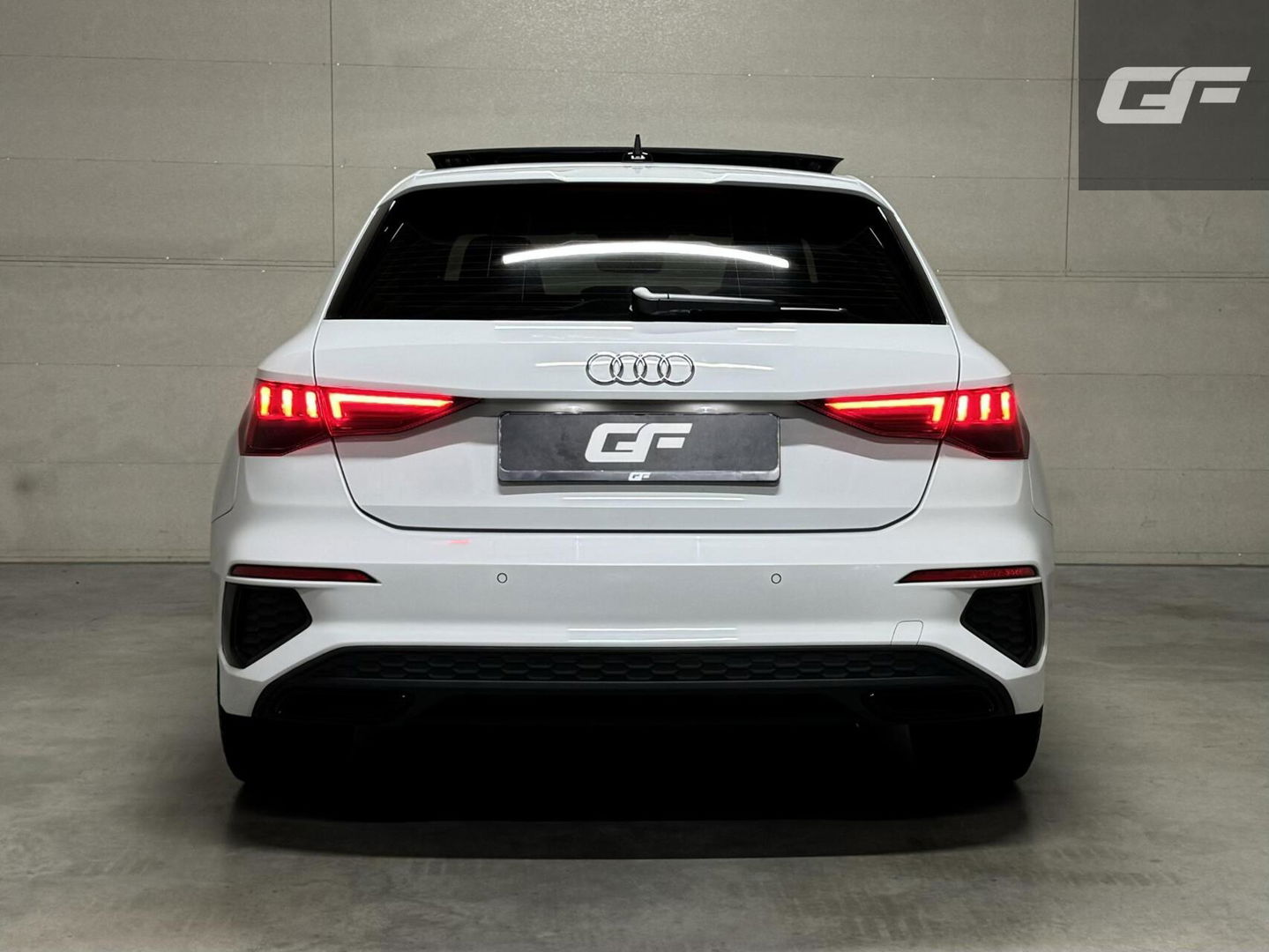 Audi A3 Sportback 35 TFSI S-Line Black Edition Pano CarPlay NAP