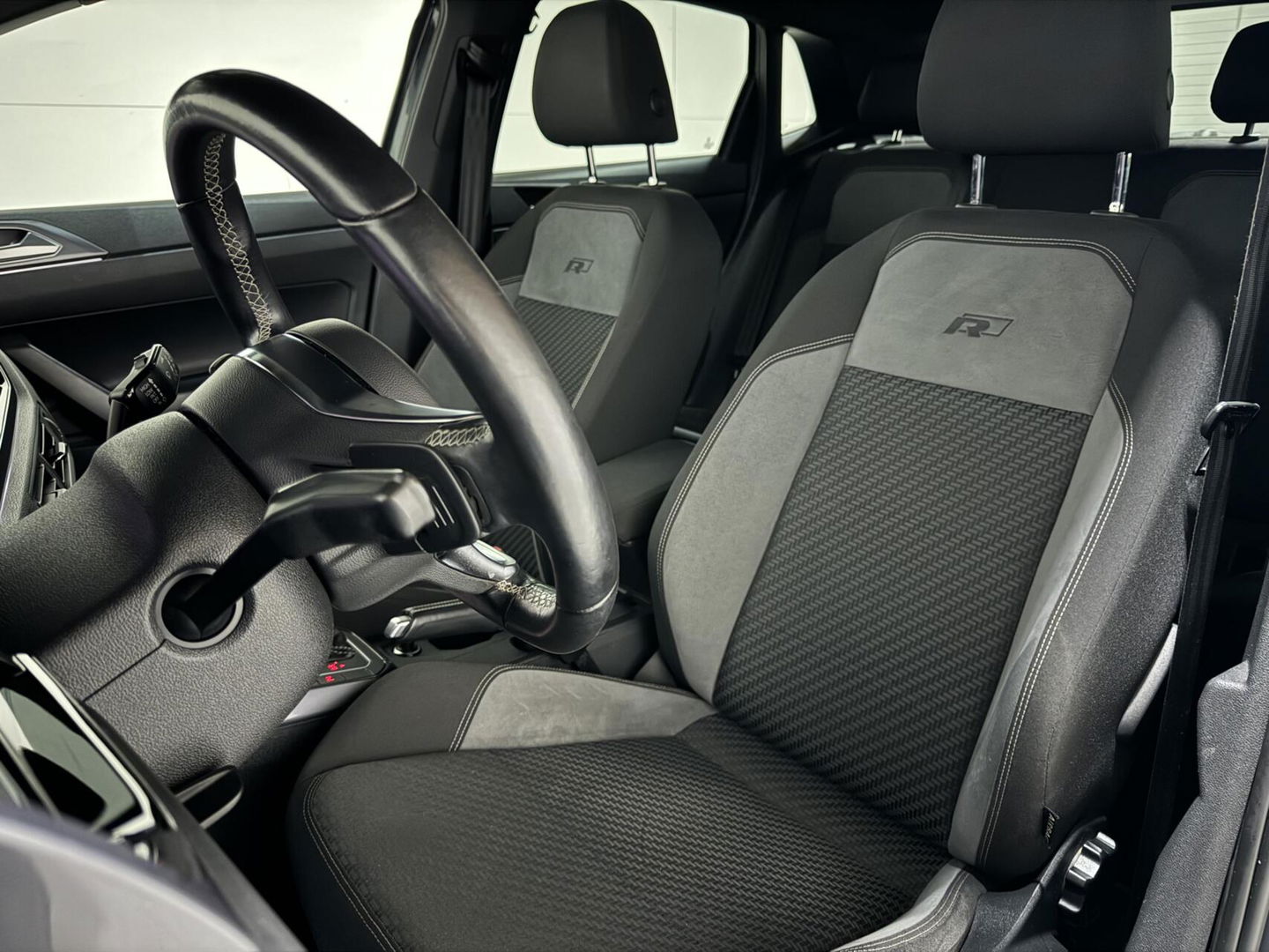 Volkswagen Polo 1.0 TSI 3x R-Line Pano Virtual CarPlay Camera Trekh. NAP