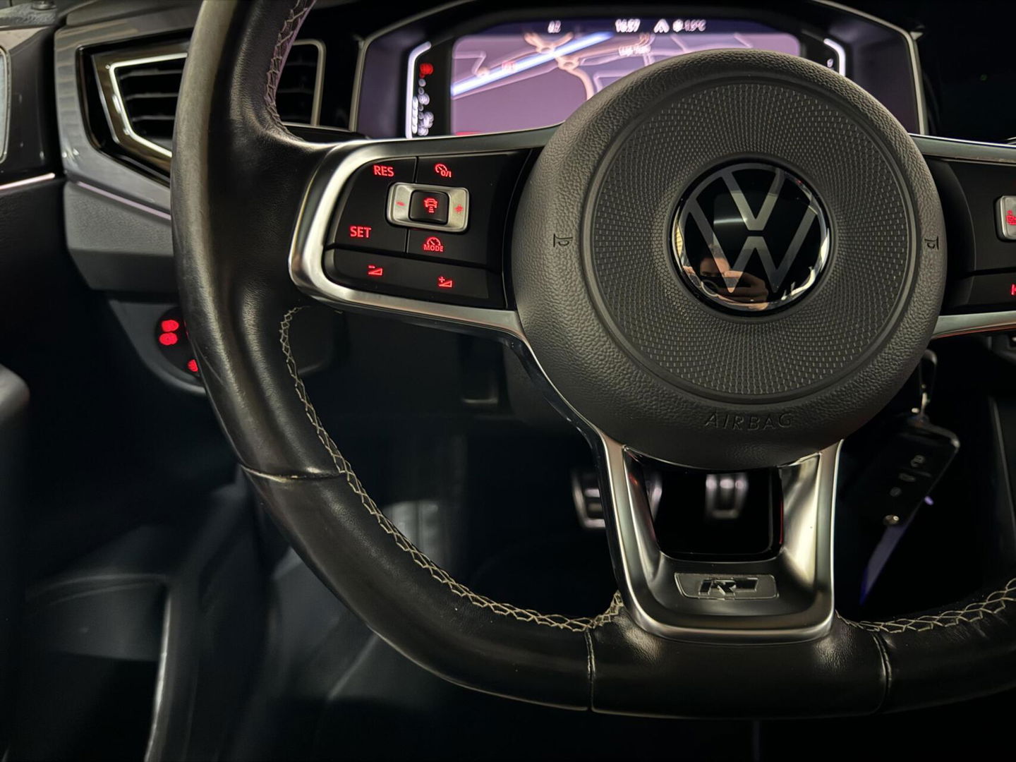 Volkswagen Polo 1.0 TSI 3x R-Line Pano Virtual CarPlay Camera Trekh. NAP