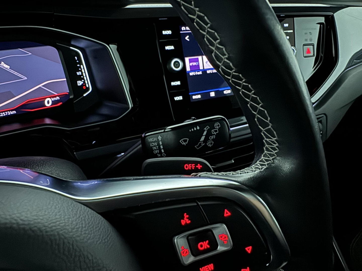 Volkswagen Polo 1.0 TSI 3x R-Line Pano Virtual CarPlay Camera Trekh. NAP