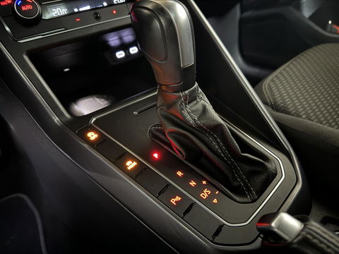 Volkswagen Polo 1.0 TSI 3x R-Line Pano Virtual CarPlay Camera Trekh. NAP