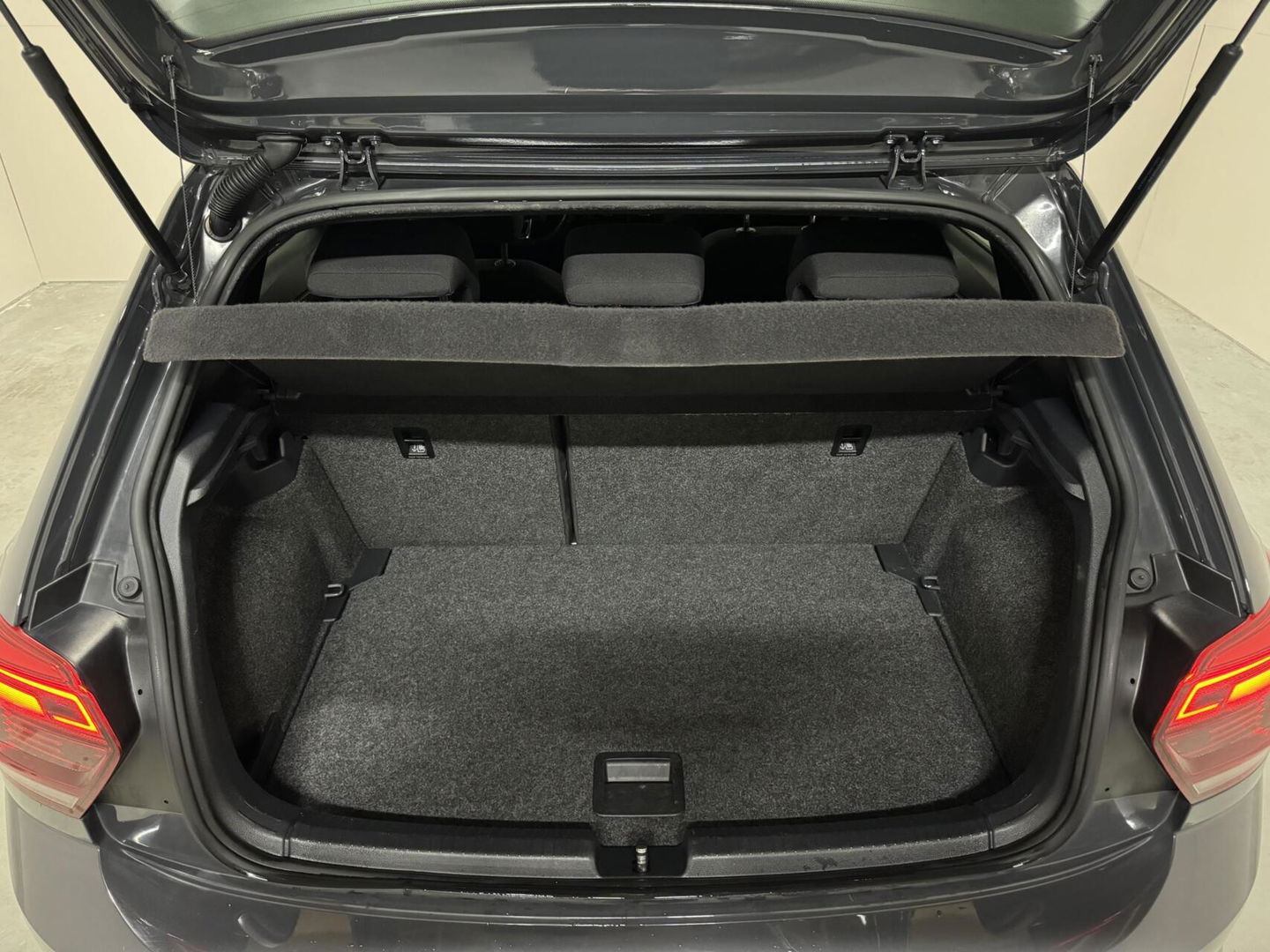 Volkswagen Polo 1.0 TSI 3x R-Line Pano Virtual CarPlay Camera Trekh. NAP