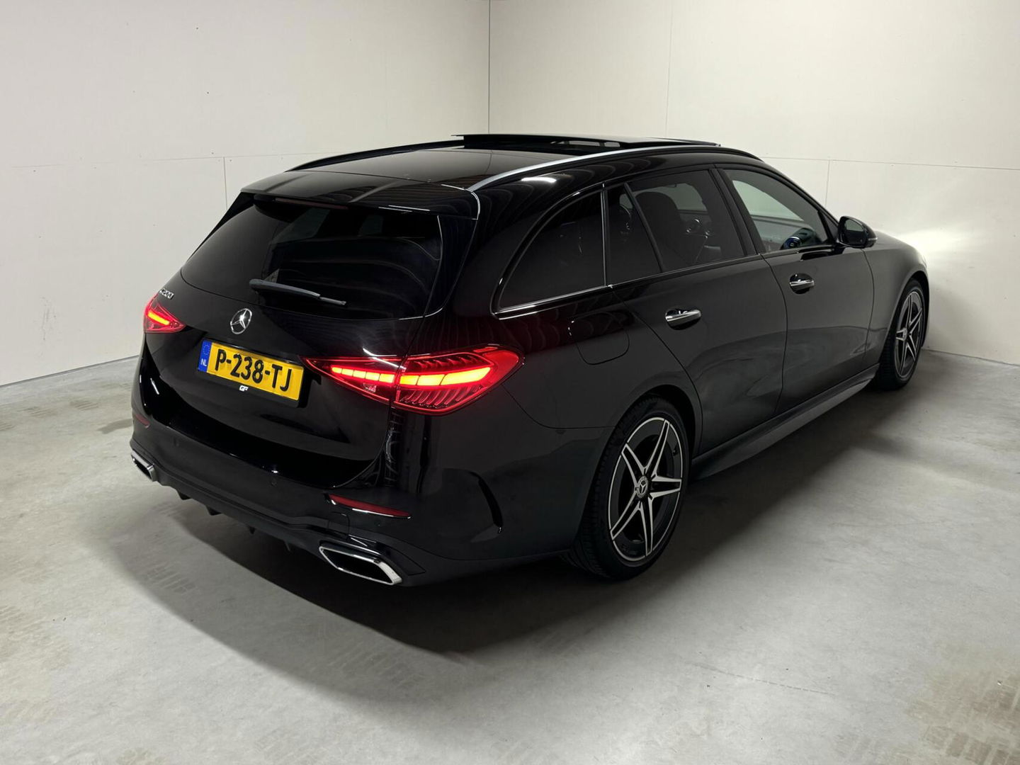 Mercedes-Benz C-Klasse Estate 200 AMG Pano Laser HUD 360° Sfeer Trekh NAP