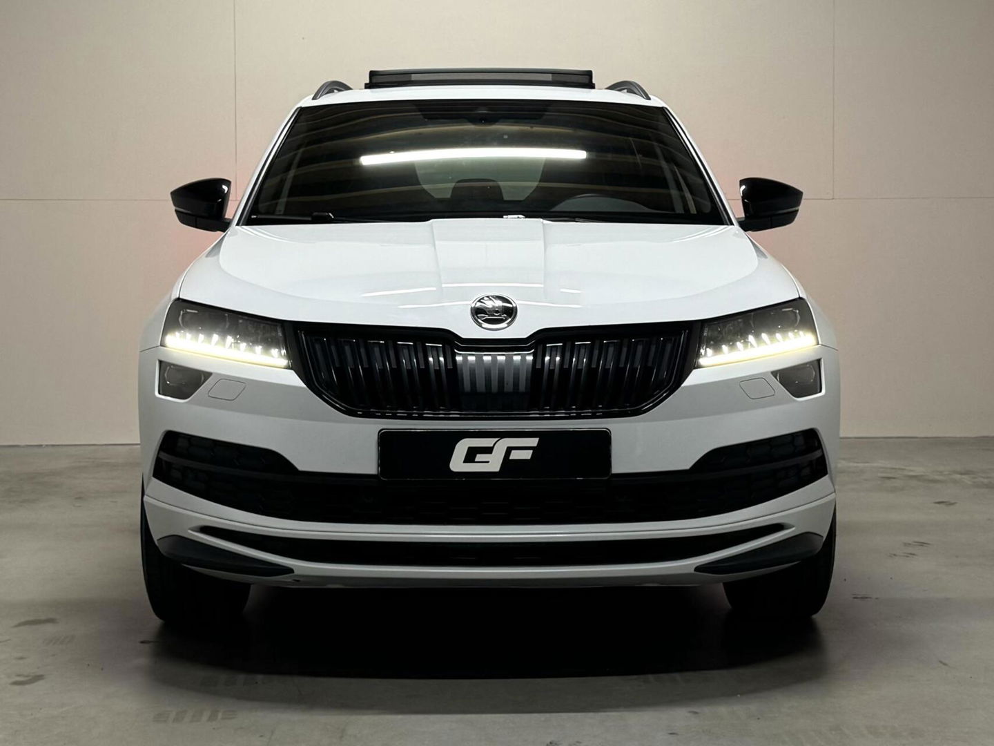 Škoda Karoq 1.5 TSI Sportline Pano Leer Carton Virtual Sfeer Trekh.