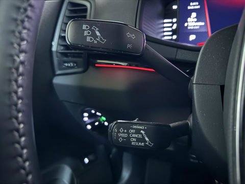 Škoda Karoq 1.5 TSI Sportline Pano Leer Carton Virtual Sfeer Trekh.