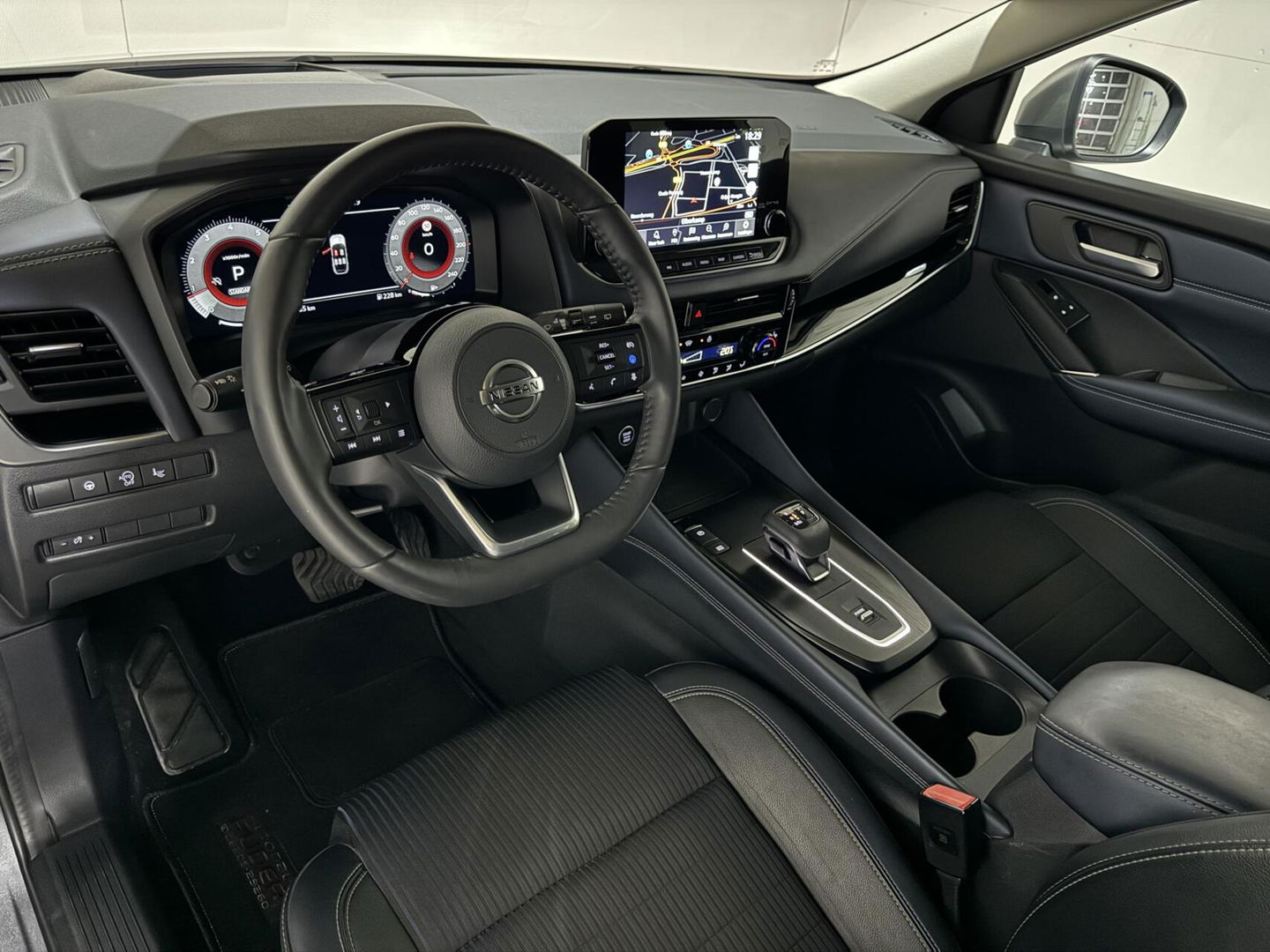 Nissan QASHQAI 1.3 MHEV Tekna+ Pano 360° CarPlay ACC Virtual