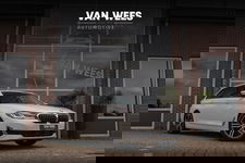 BMW 5 Serie - Touring 540i xDrive High Executive Luxury-Line | 1e eigenaar | 334 pk | Facelift | Dakraam | LED | DAB | Carplay | 6 cilinder | Leer | 18 inch | Alpinweiss | Origineel