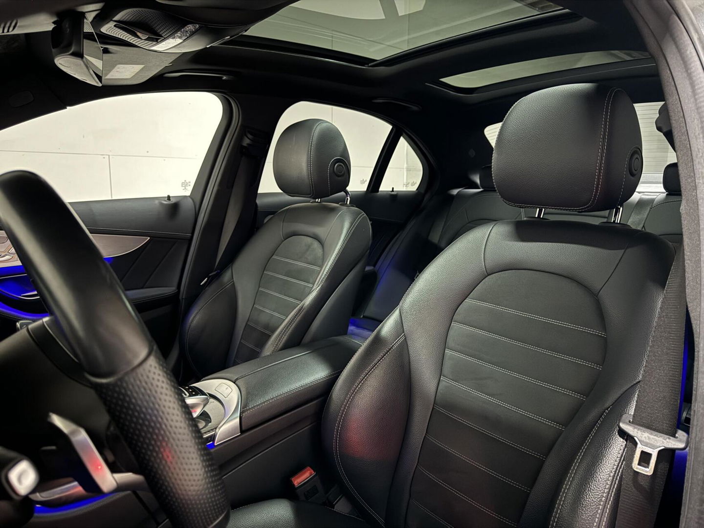 Mercedes-Benz C-Klasse 300e 4MATIC AMG Pano Burmester 360° Luchtvering