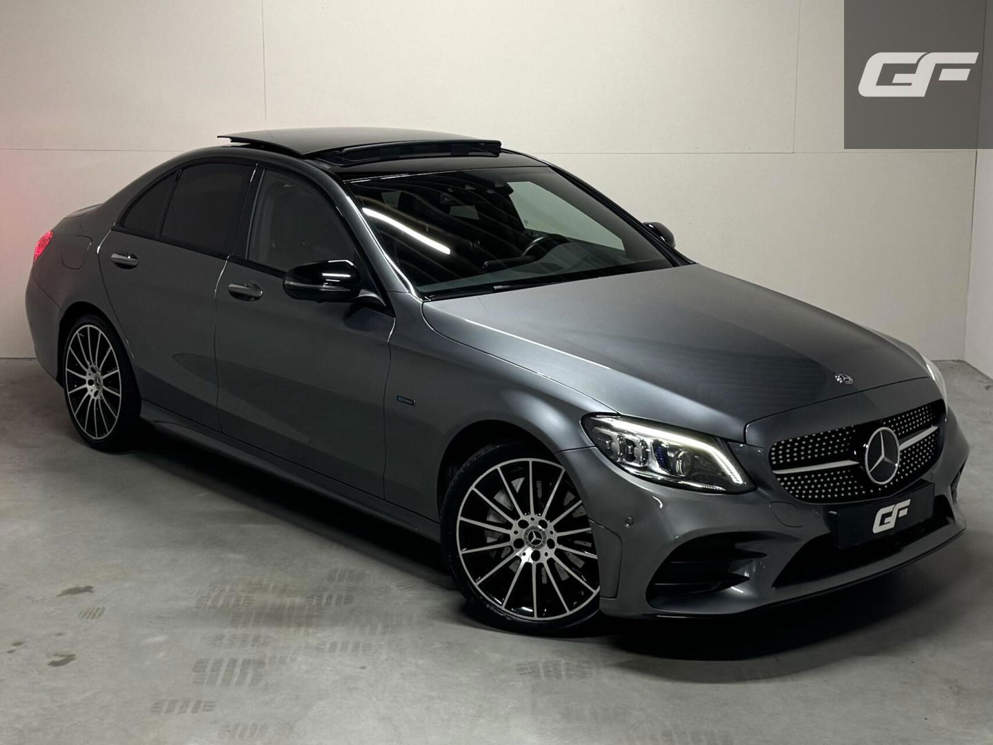 Mercedes-Benz C-Klasse 300e 4MATIC AMG Pano Burmester 360° Luchtvering