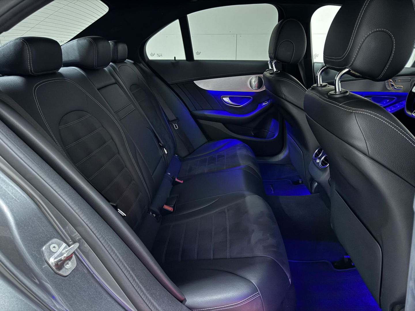 Mercedes-Benz C-Klasse 300e 4MATIC AMG Pano Burmester 360° Luchtvering