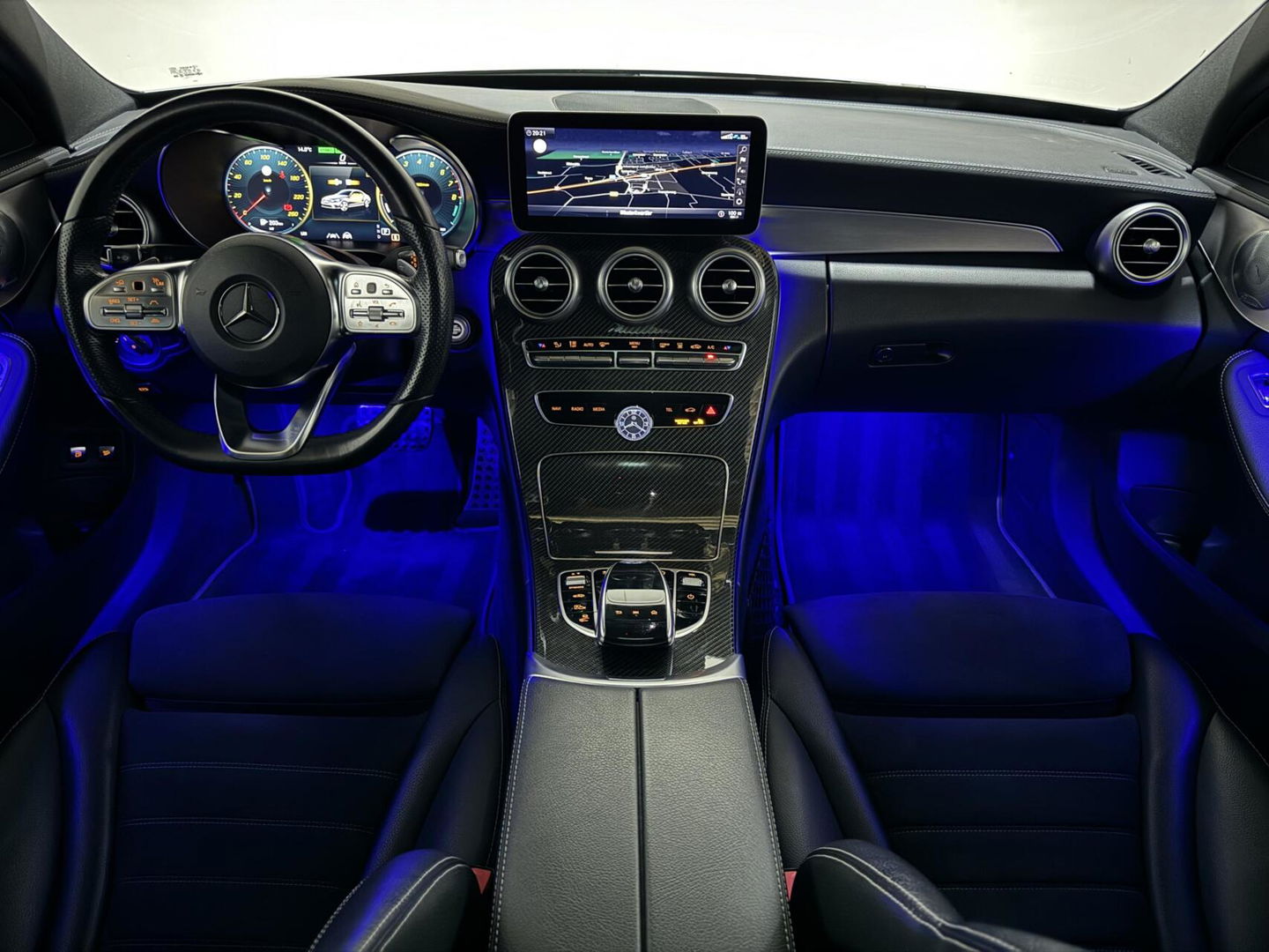 Mercedes-Benz C-Klasse 300e 4MATIC AMG Pano Burmester 360° Luchtvering