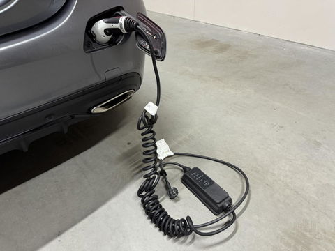 Mercedes-Benz C-Klasse 300e 4MATIC AMG Pano Burmester 360° Luchtvering