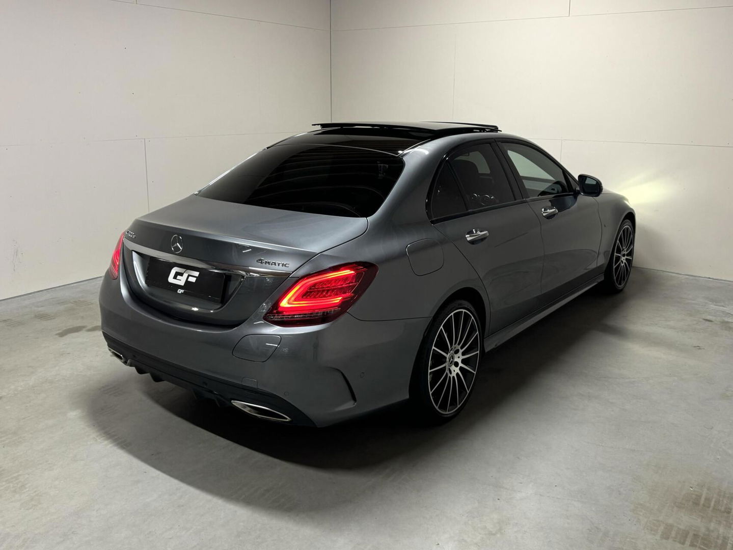 Mercedes-Benz C-Klasse 300e 4MATIC AMG Pano Burmester 360° Luchtvering