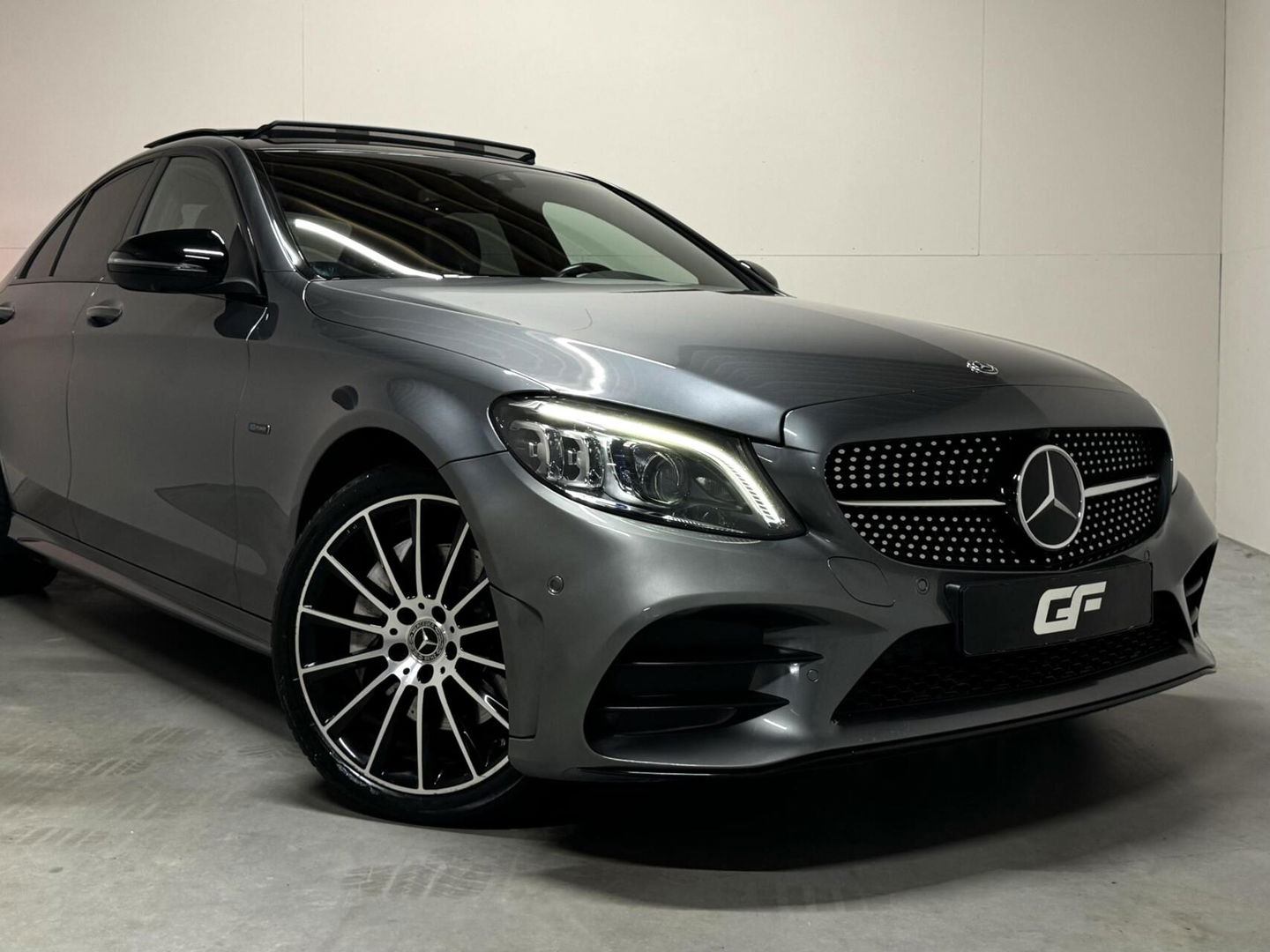 Mercedes-Benz C-Klasse 300e 4MATIC AMG Pano Burmester 360° Luchtvering