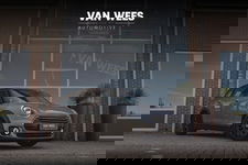 MINI Clubman - 1.5 F54 One D Facelift | 2e eigenaar | Origineel | Navi | Cruise control | Climate control | Bluetooth | PDC | 16 inch | Mistlampen | Elekt inklap spiegel