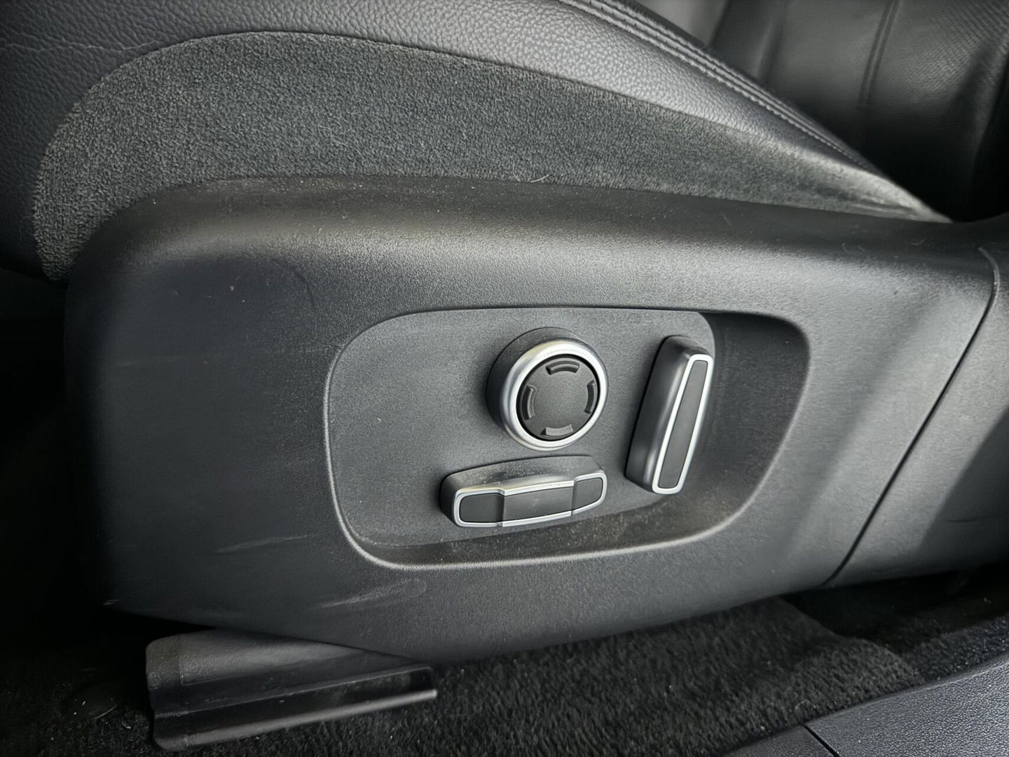 Land Rover Range Rover Evoque 1.5 P300e AWD R-Dynamic Pano HUD 360° CarPlay