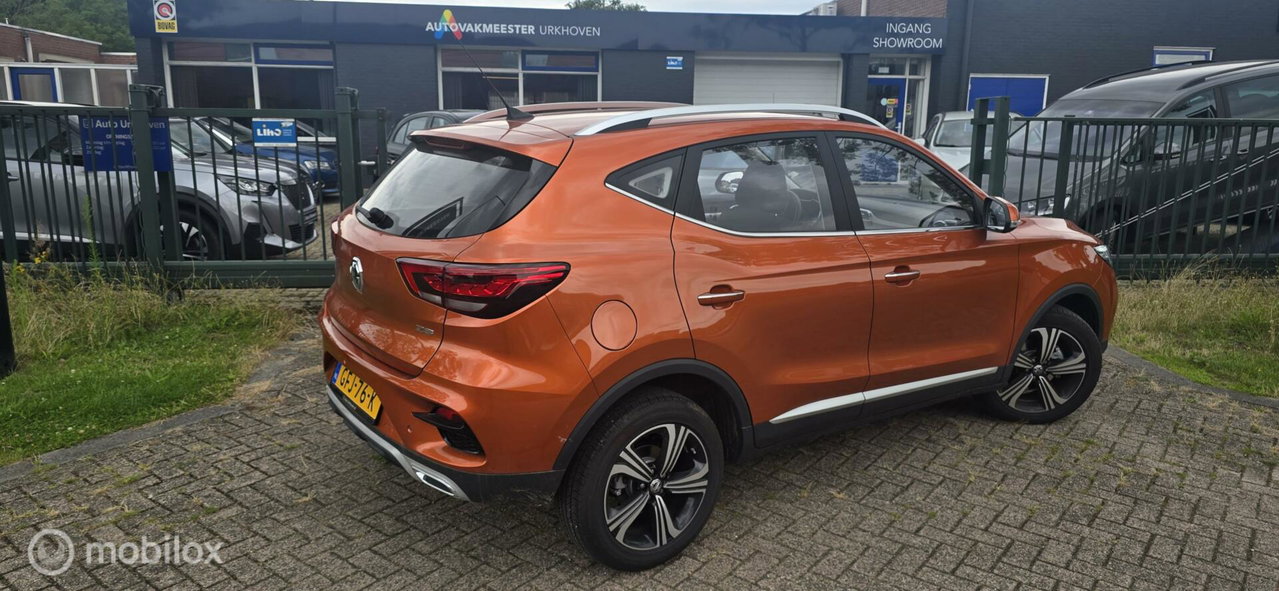 MG ZS
