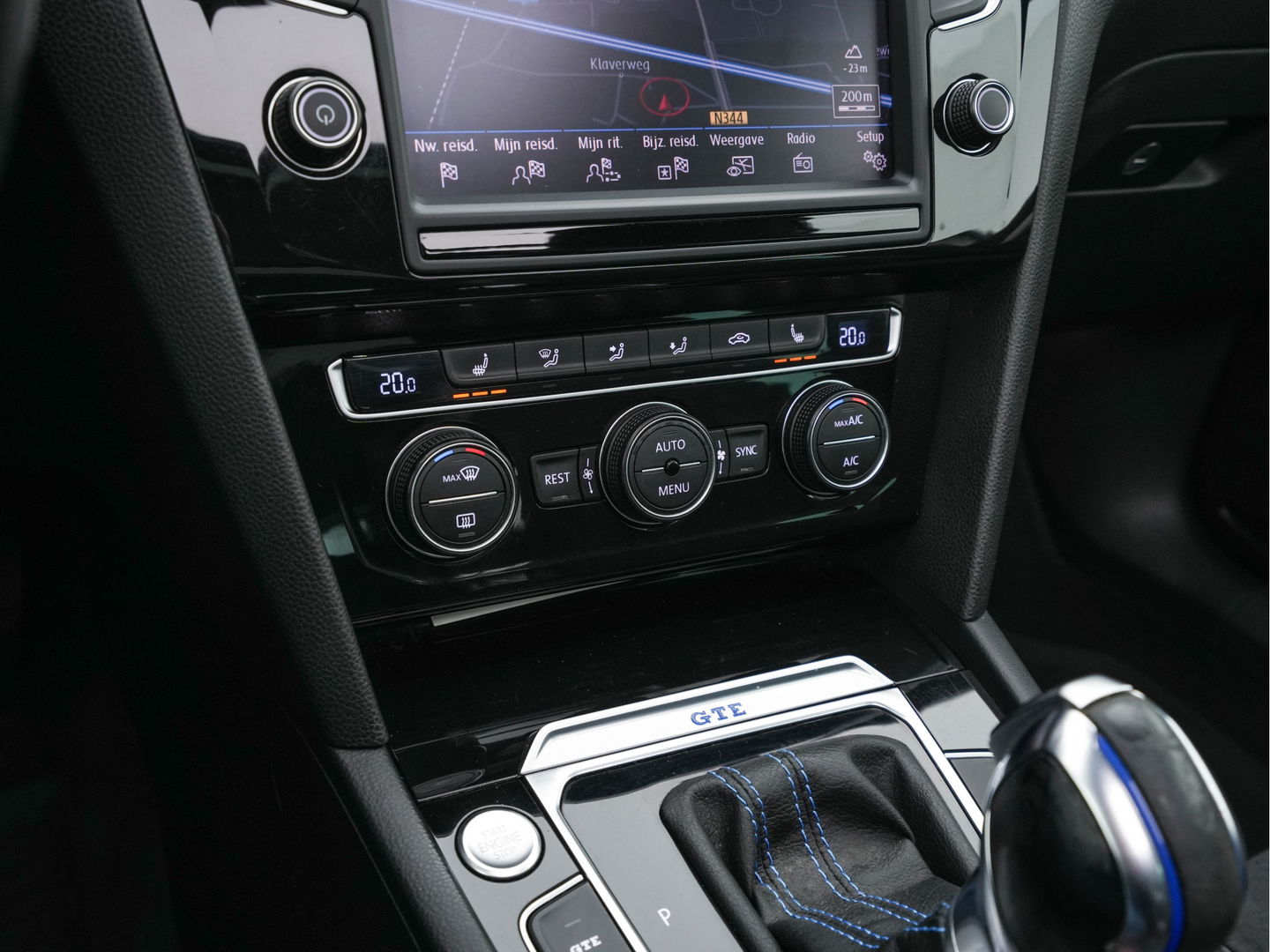 Volkswagen Passat Variant 1.4 TSI GTE Highline Plug-in Aut. *PANO | LEATHER-ALCANTARA | FULL-LED | CAMERA | NAVI-FULLMAP | ADAPTIVE-CRUISE | HEATED-ERGONOMIC-SPORTSEATS | KEYLESS | PDC | ECC | PRIVACY-GLASS | TOWBAR | AMBIENT-LIGHT | KEYLESS | ..