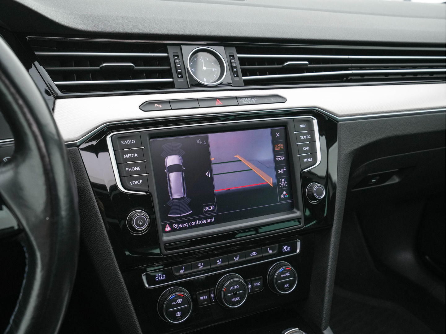 Volkswagen Passat Variant 1.4 TSI GTE Highline Plug-in Aut. *PANO | LEATHER-ALCANTARA | FULL-LED | CAMERA | NAVI-FULLMAP | ADAPTIVE-CRUISE | HEATED-ERGONOMIC-SPORTSEATS | KEYLESS | PDC | ECC | PRIVACY-GLASS | TOWBAR | AMBIENT-LIGHT | KEYLESS | ..