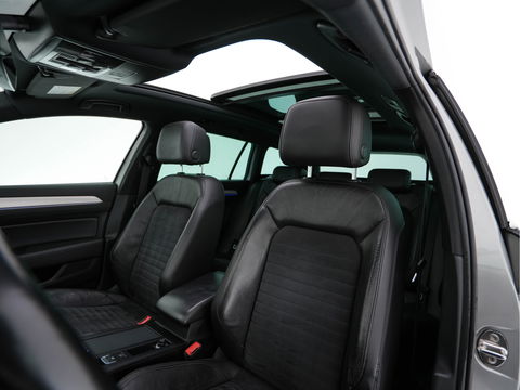 Volkswagen Passat Variant 1.4 TSI GTE Highline Plug-in Aut. *PANO | LEATHER-ALCANTARA | FULL-LED | CAMERA | NAVI-FULLMAP | ADAPTIVE-CRUISE | HEATED-ERGONOMIC-SPORTSEATS | KEYLESS | PDC | ECC | PRIVACY-GLASS | TOWBAR | AMBIENT-LIGHT | KEYLESS | ..