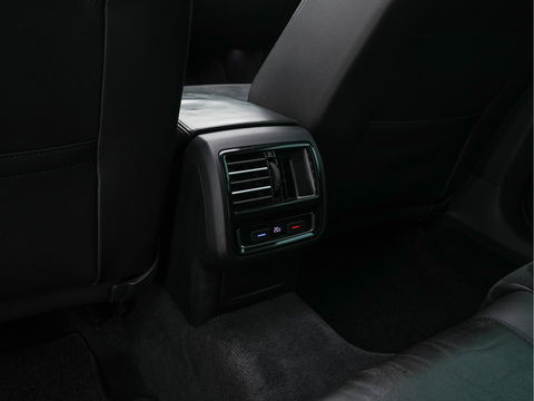 Volkswagen Passat Variant 1.4 TSI GTE Highline Plug-in Aut. *PANO | LEATHER-ALCANTARA | FULL-LED | CAMERA | NAVI-FULLMAP | ADAPTIVE-CRUISE | HEATED-ERGONOMIC-SPORTSEATS | KEYLESS | PDC | ECC | PRIVACY-GLASS | TOWBAR | AMBIENT-LIGHT | KEYLESS | ..