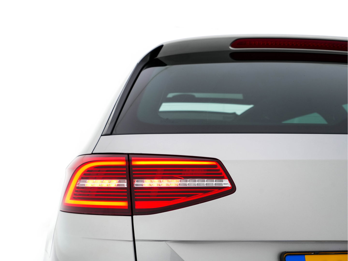 Volkswagen Passat Variant 1.4 TSI GTE Highline Plug-in Aut. *PANO | LEATHER-ALCANTARA | FULL-LED | CAMERA | NAVI-FULLMAP | ADAPTIVE-CRUISE | HEATED-ERGONOMIC-SPORTSEATS | KEYLESS | PDC | ECC | PRIVACY-GLASS | TOWBAR | AMBIENT-LIGHT | KEYLESS | ..