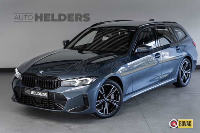 BMW 3 Serie - 330i xDrive Lane ACC Black 18' M Stuur
