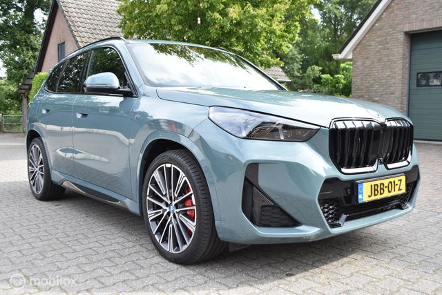 BMW X1 - M Sport Pro 30e X Drive Aut Voll 20 Inch 3595km X1 M Sport Pro 30e X Drive Aut