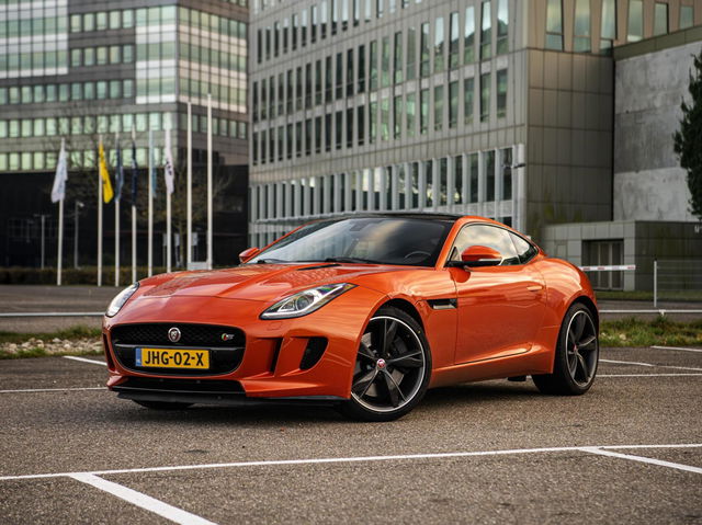 Jaguar F-Type - Coupé 3.0 V6 S 381PK Aut Active Exhaust Panorama Carbon Navi Camera