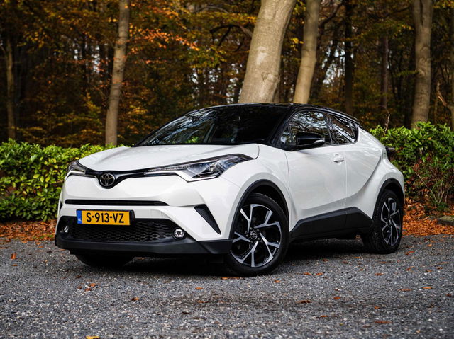 Toyota C-HR - CHR 1.2 Turbo 116PK AWD Aut Bi-Tone Keyless Leder JBL Camera Led Trekhaak