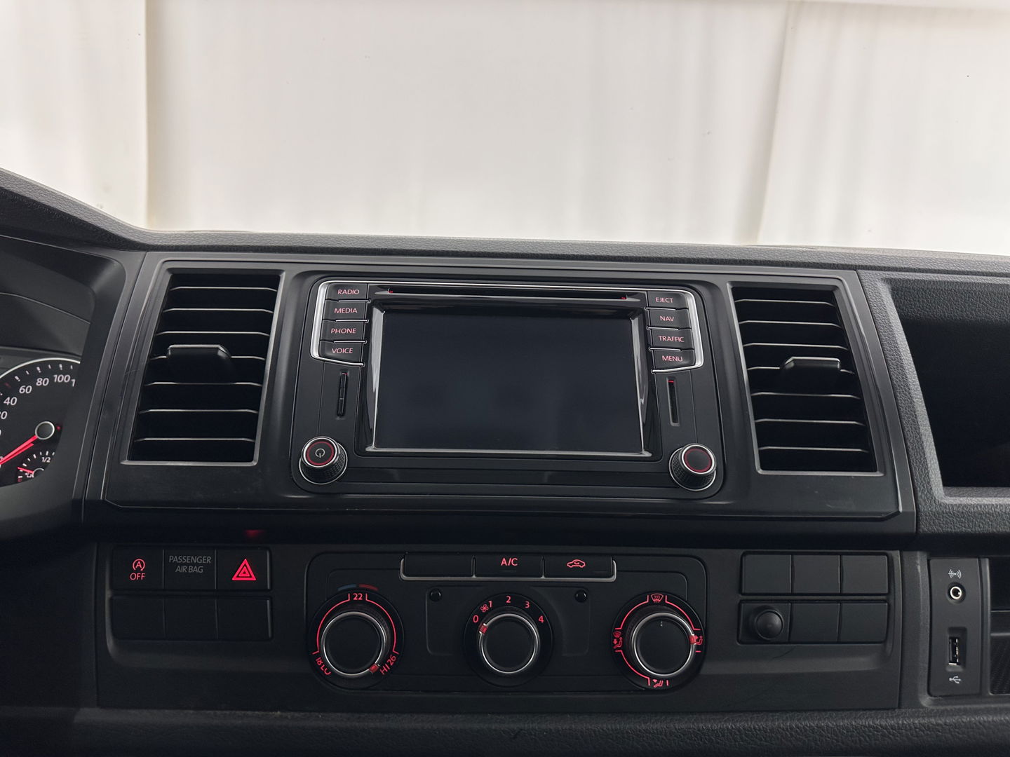 Volkswagen Transporter 2.0 TDI L1H2 Comfortline *NAVI-FULLMAP | AIRCO | CRUISE | CAMERA | COMFORT-SEATS | PDC | TOWBAR*