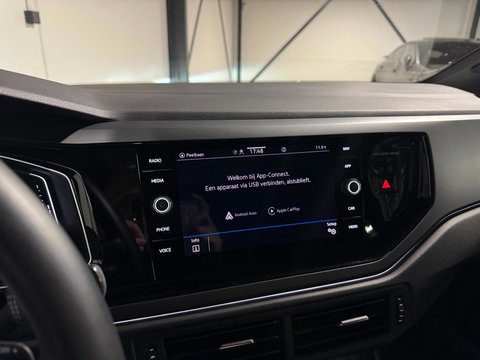 Volkswagen Taigo 1.5 TSI 3x R-Line PANO KEYLESS VOL'