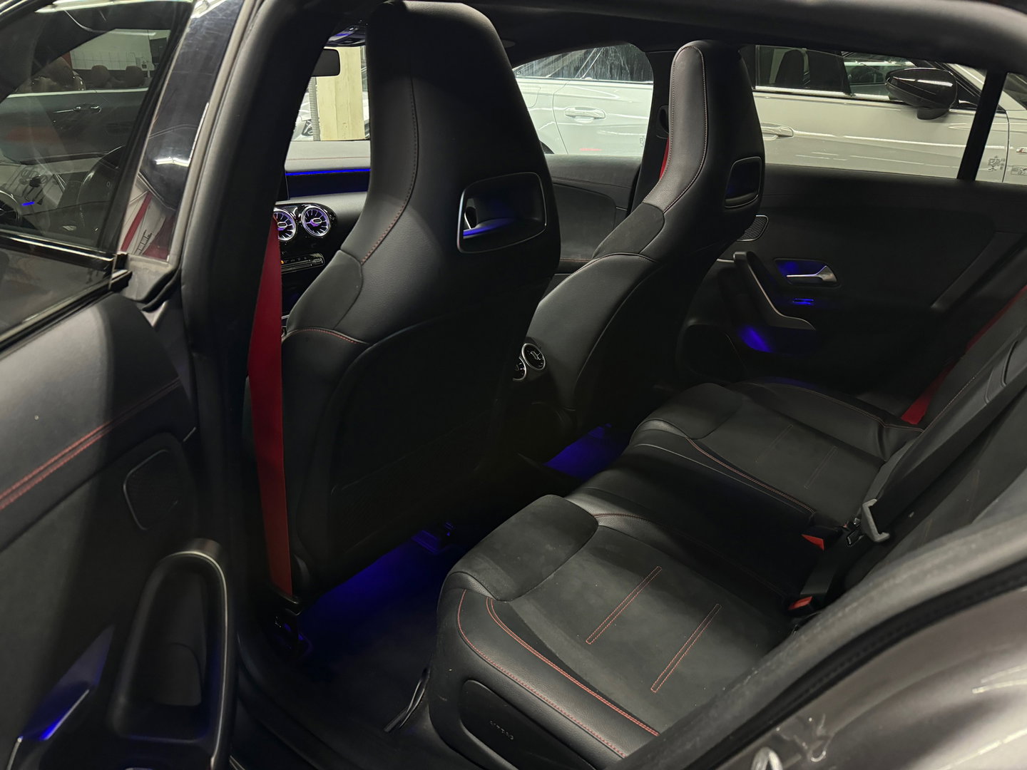 Mercedes-Benz CLA-Klasse Shooting Brake AMG 35 4MATIC Pano