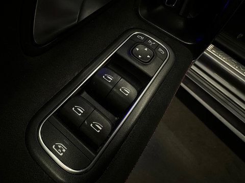 Mercedes-Benz CLA-Klasse Shooting Brake AMG 35 4MATIC Pano