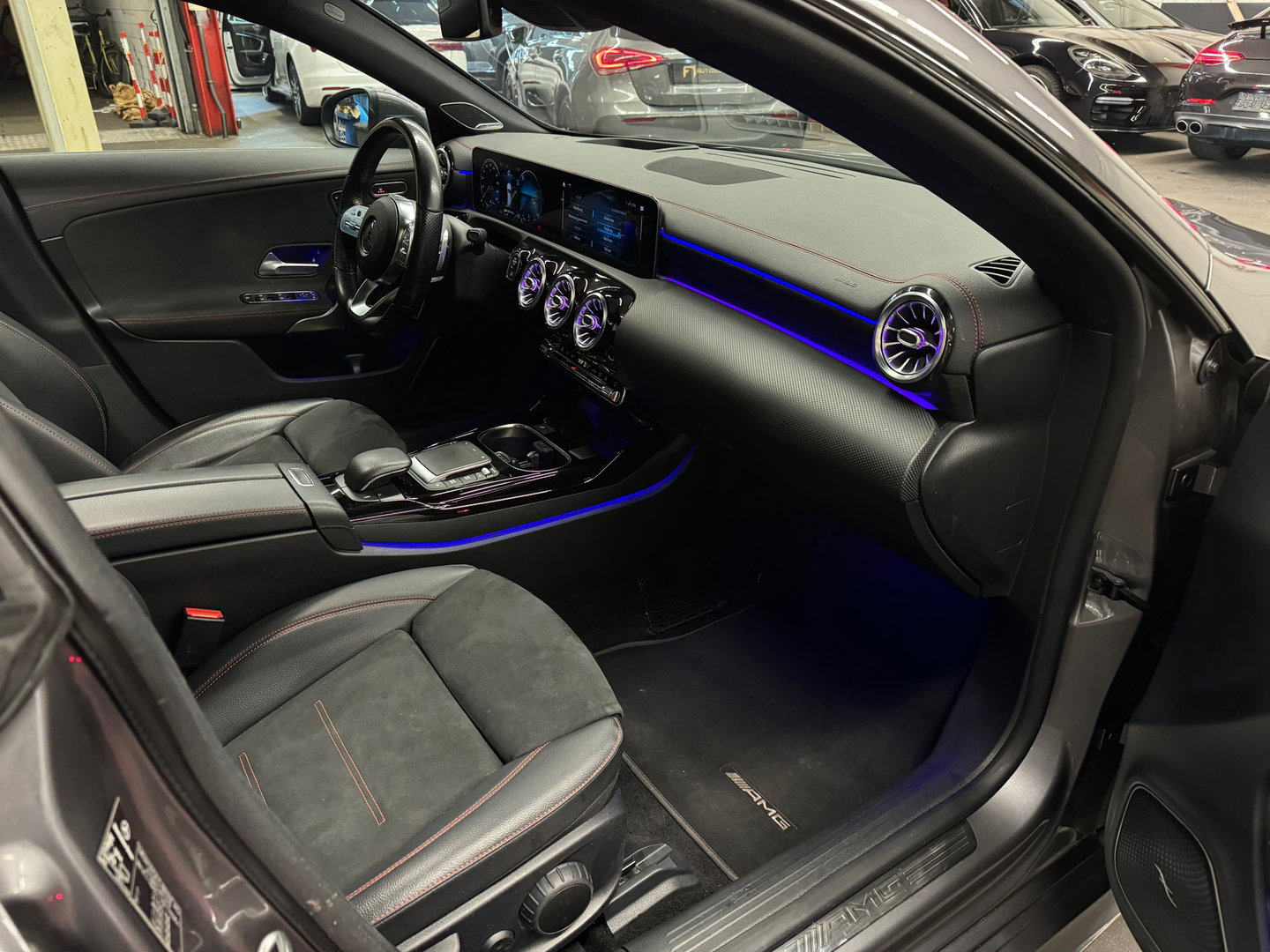 Mercedes-Benz CLA-Klasse Shooting Brake AMG 35 4MATIC Pano