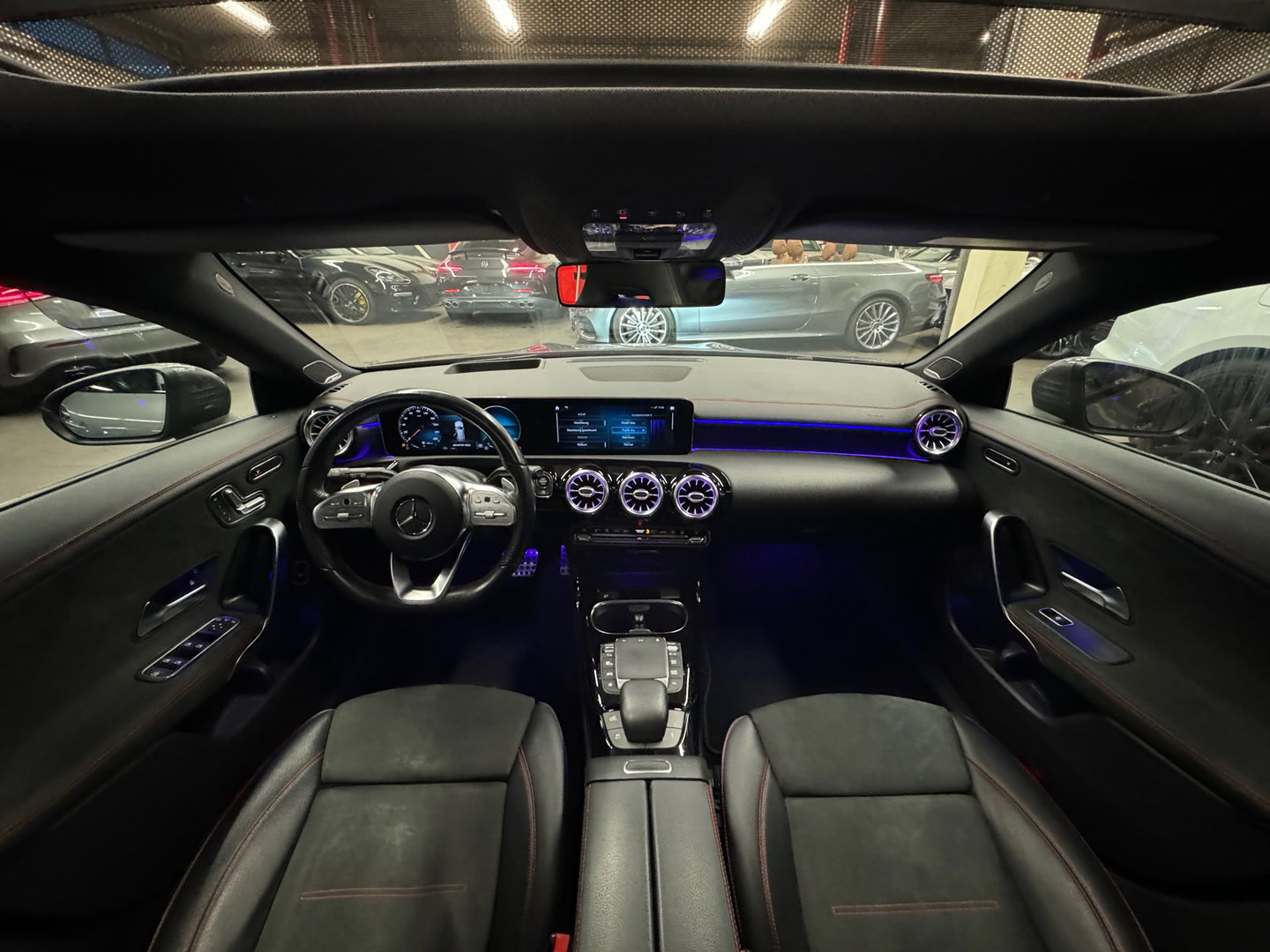 Mercedes-Benz CLA-Klasse Shooting Brake AMG 35 4MATIC Pano