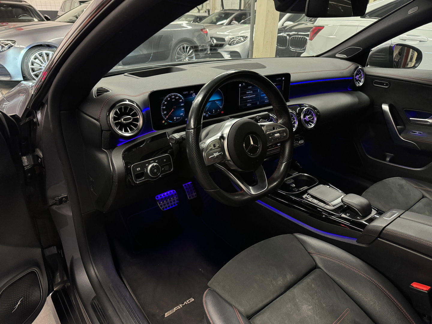 Mercedes-Benz CLA-Klasse Shooting Brake AMG 35 4MATIC Pano