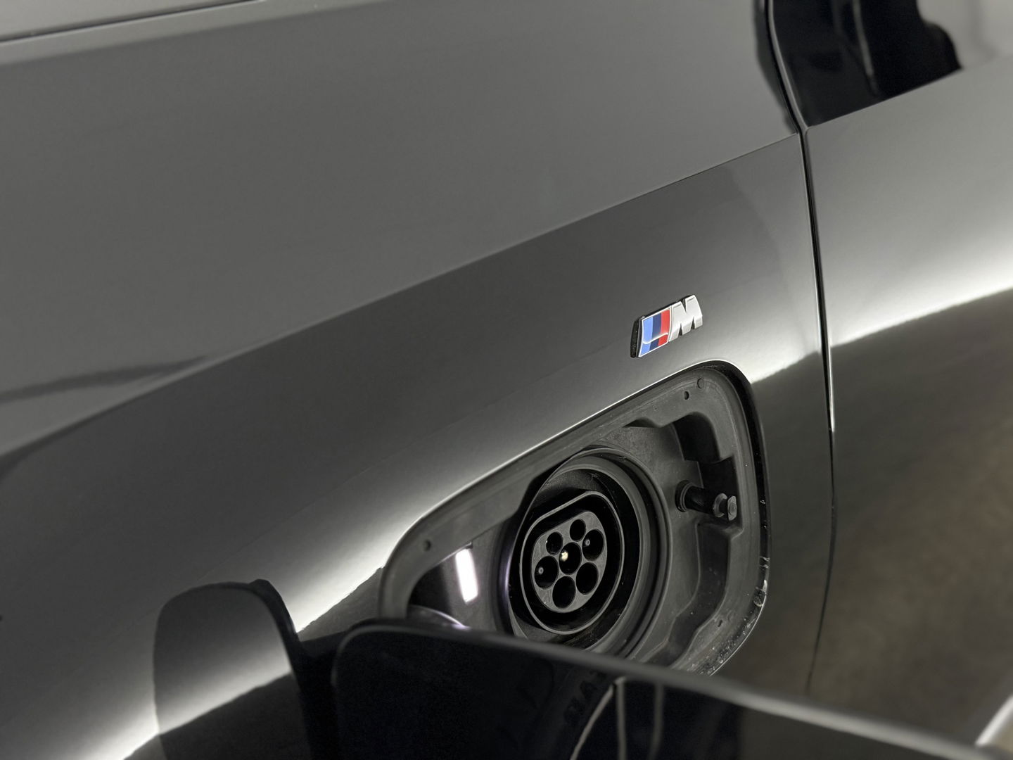 BMW 3-serie 330e High Executive M-Sport | SOH 90% | BMW Laser | Pano | Virtual | Camera | Carplay | HuD | Sfeer | Stoelverw. | Trekh.