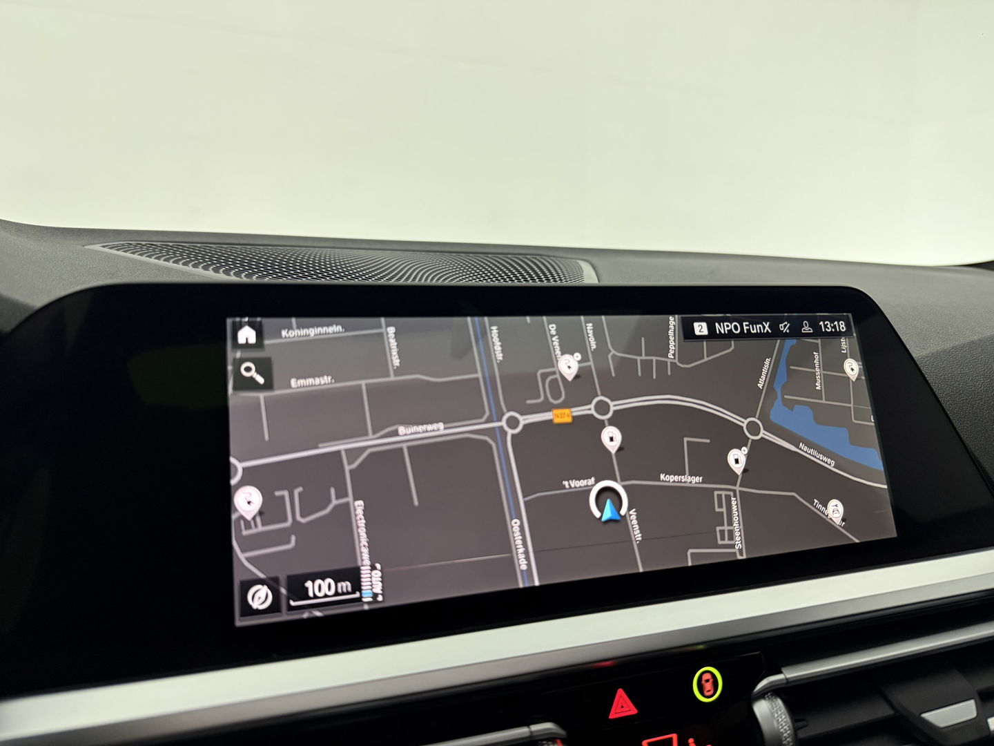 BMW 3-serie 330e High Executive M-Sport | SOH 90% | BMW Laser | Pano | Virtual | Camera | Carplay | HuD | Sfeer | Stoelverw. | Trekh.