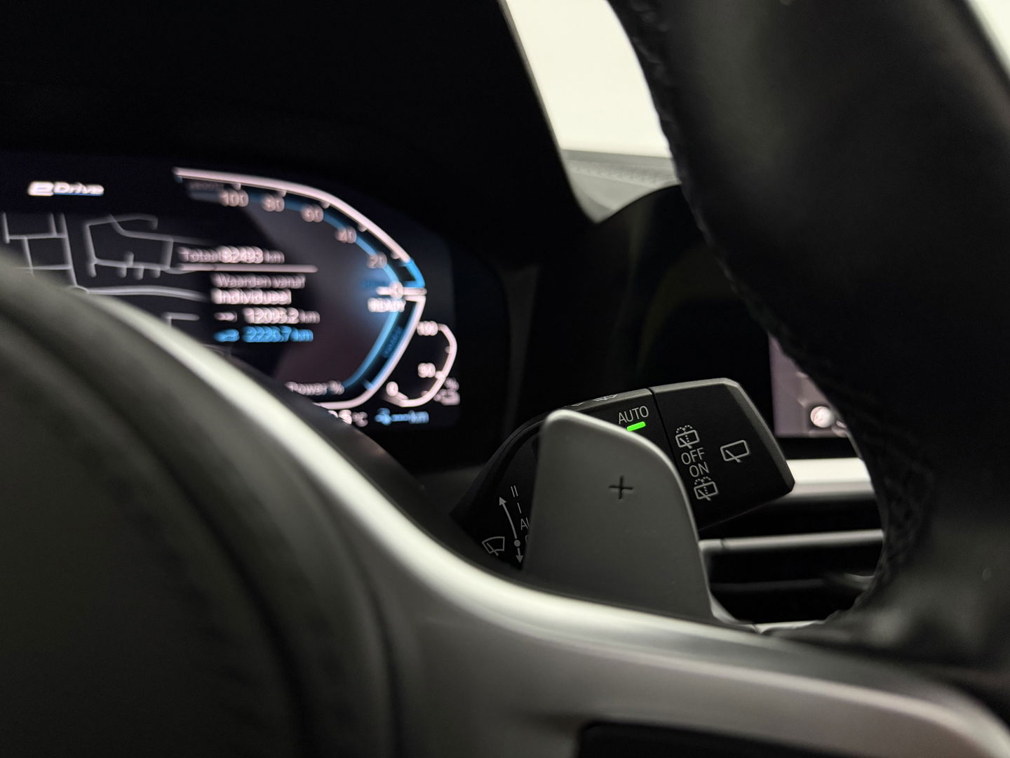 BMW 3-serie 330e High Executive M-Sport | SOH 90% | BMW Laser | Pano | Virtual | Camera | Carplay | HuD | Sfeer | Stoelverw. | Trekh.