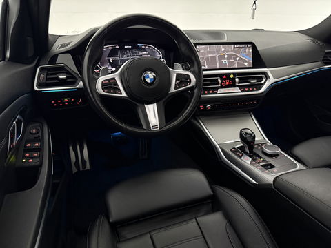 BMW 3-serie 330e High Executive M-Sport | SOH 90% | BMW Laser | Pano | Virtual | Camera | Carplay | HuD | Sfeer | Stoelverw. | Trekh.