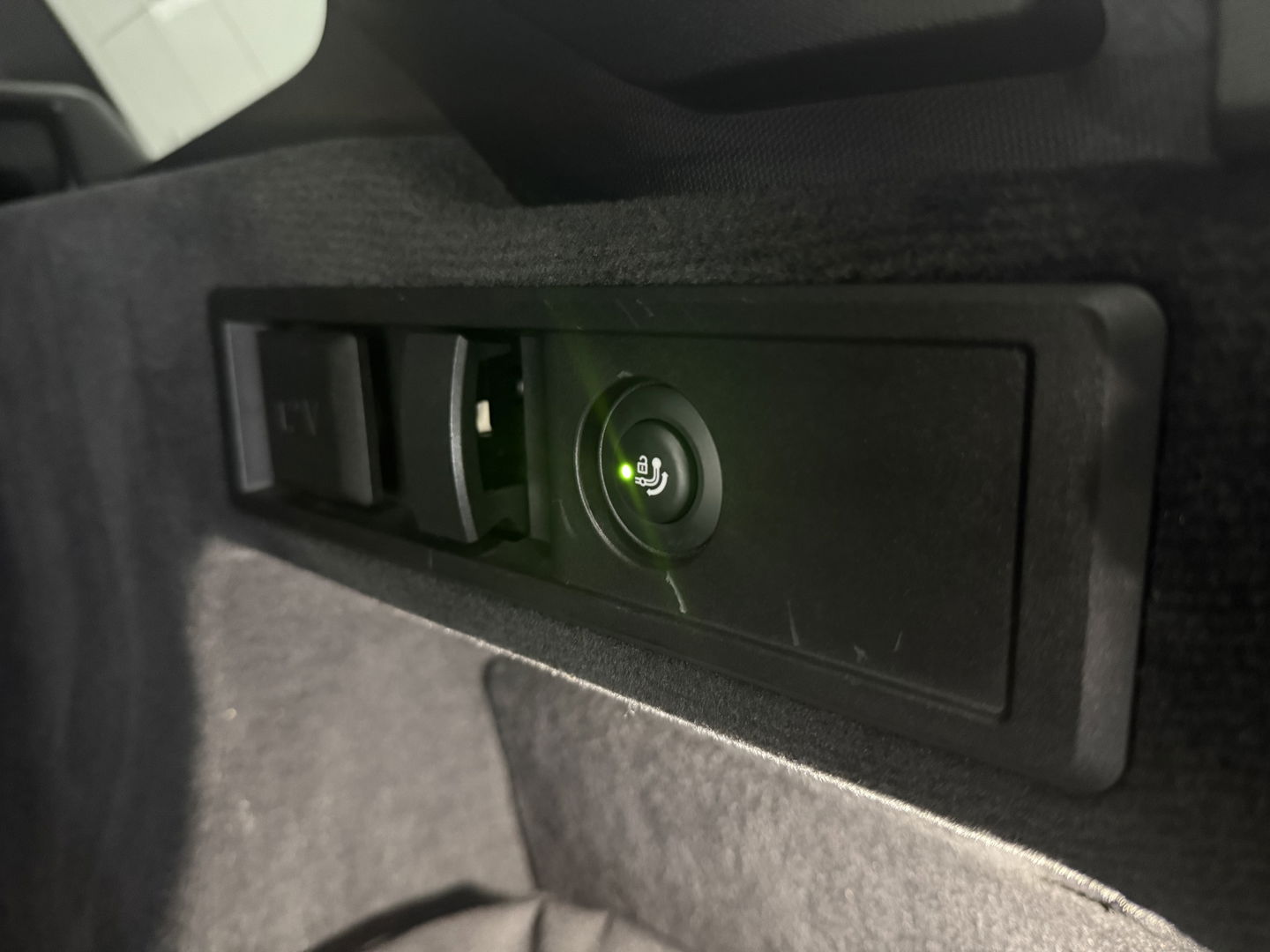 BMW 3-serie 330e High Executive M-Sport | SOH 90% | BMW Laser | Pano | Virtual | Camera | Carplay | HuD | Sfeer | Stoelverw. | Trekh.