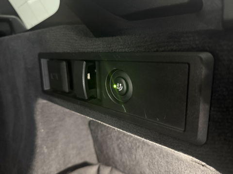 BMW 3-serie 330e High Executive M-Sport | SOH 90% | BMW Laser | Pano | Virtual | Camera | Carplay | HuD | Sfeer | Stoelverw. | Trekh.