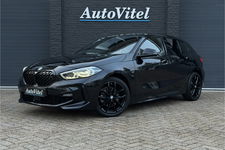 BMW 1 Serie - 118i M-Sport | Stoelverwarming | Live Cockpit Prof. | Carplay | PDC V & A