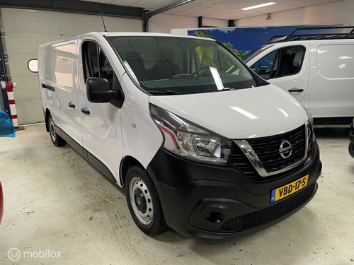 Nissan NV300
