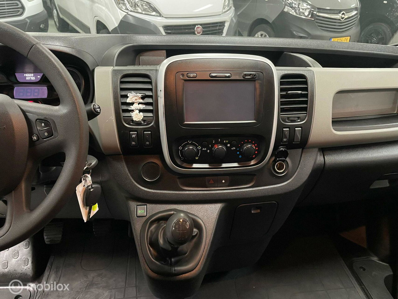 Nissan NV300