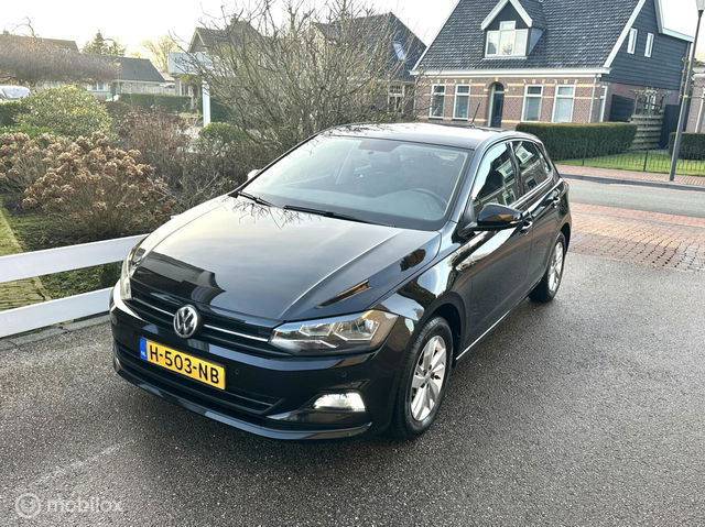 Volkswagen Polo - 1.0 TSI 95PK DSG AUTOMAAT COMFORTLINE AIRCO PARKEERSENSOREN CARPLAY ADAPTIEVE CRUISE CONTROLE NETTE AUTO!!
