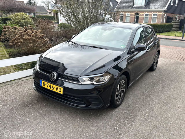 Volkswagen Polo - 1.0 TSI 95pk Life Business NIEUW MODEL CLIMATE CONTROLE STOELVERWARMING CARPLAY NAVIGATIE ACHTERUITRIJ CAMERA MOOIE AUTO!!